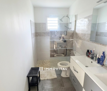 Location Maison 4 pièces 76m² LAMENTIN 97129 - Photo 6