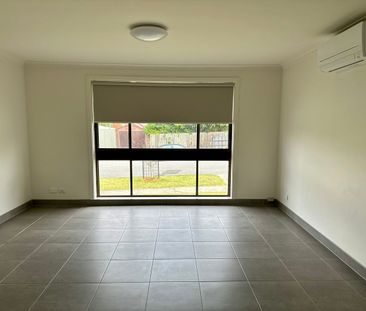 NEAT & TIDY WALK TO MARKET & PLAZA - Photo 6