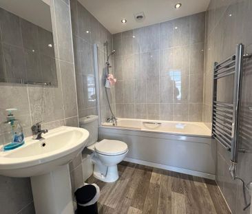 2 bedroom maisonette to rent - Photo 5