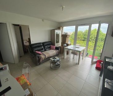 Location Appartement 2 pièces 42m² LA ROCHELLE 17000 - Photo 2