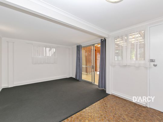 12 BEAUFORT ST - Photo 1
