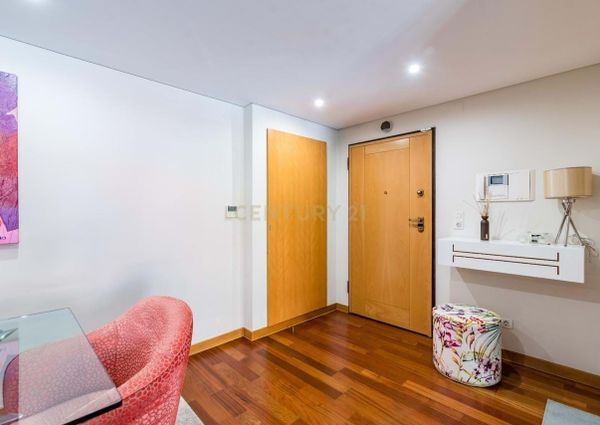 Mieszkanie na wynajem - 128 m² - 3 pokoje Odivelas Dystrykt Lizboński