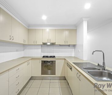 Spacious Modern Apartment with Dual Balconies - Prime Chatswood Loc... - Photo 3