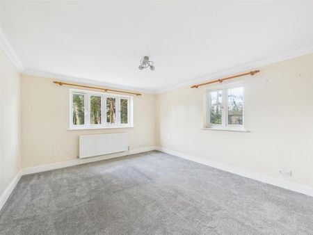 3 bedroom detached bungalow to rent - Photo 3