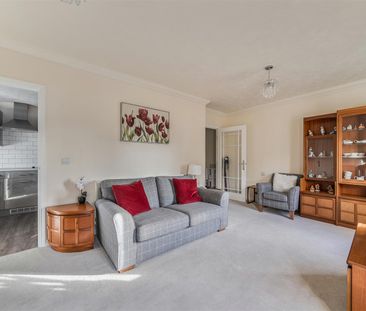 Kings Lodge, Maidstone - Photo 1