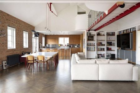 3 bedroom penthouse to rent - Photo 3