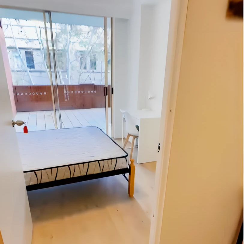 3 beds 1.5 bath - Photo 1