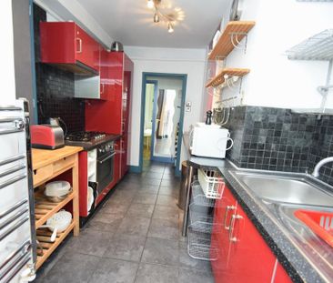 3 bedroom apartment to rent - Photo 6