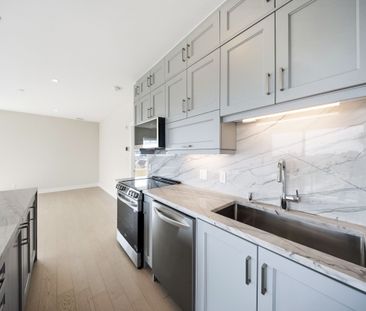 For Lease - 3265 Carding Mill Trail Unit# 407, Oakville, Ontario - Photo 5