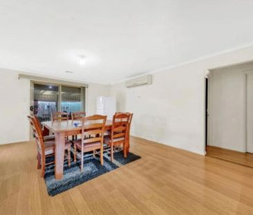 5 Rokeby Crescent, 3064, Craigieburn Vic - Photo 6