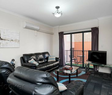 6/11 Regal Place, East Perth - Photo 1