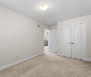 For Lease - 6679 Cropp Street, Niagara Falls, Ontario - Photo 4