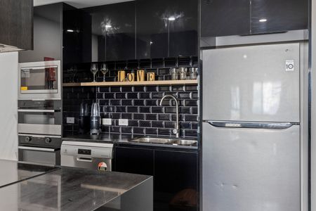 1810/120 Eastern Valley Way, Belconnen ACT 2617 - Apartment For Rent | Domain - Photo 2