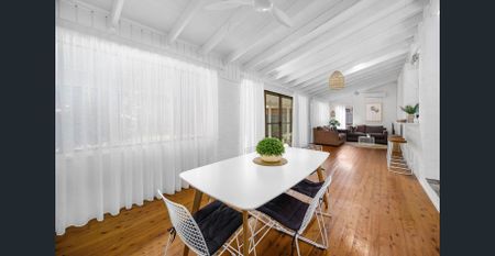 BEAUTIFUL HOME IN GREEN POINT - Photo 3