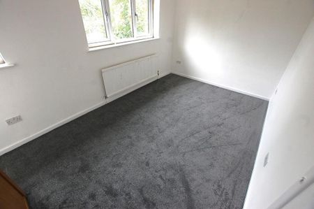 2 bedroom end of terrace house to rent - Photo 2