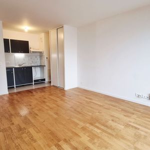 Location Appartement 2 pièces 40m² - Photo 2