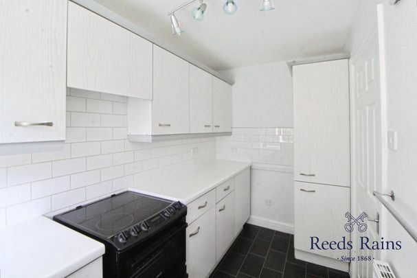 2 bedroom semi-detached house to rent - Photo 1