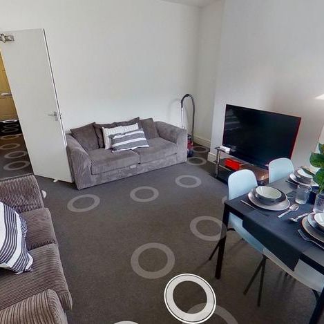 4 bedroom house to rent - Photo 1