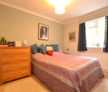 2 bedroom maisonette to rent - Photo 4