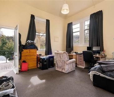 The Lakehouse - 3 Bedroom Flat - Photo 4