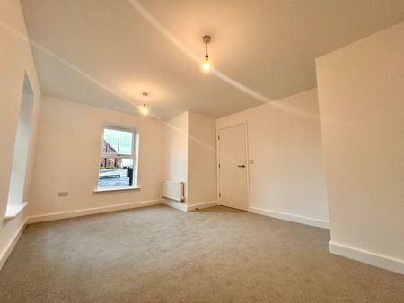 2 bedroom semi-detached house to rent - Photo 3