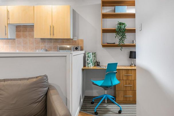 1 bedroom flat to rent - Photo 1