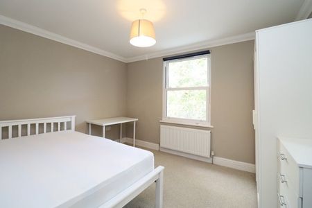 Room in a Shared House, Shakespeare Road, W3 - Photo 2