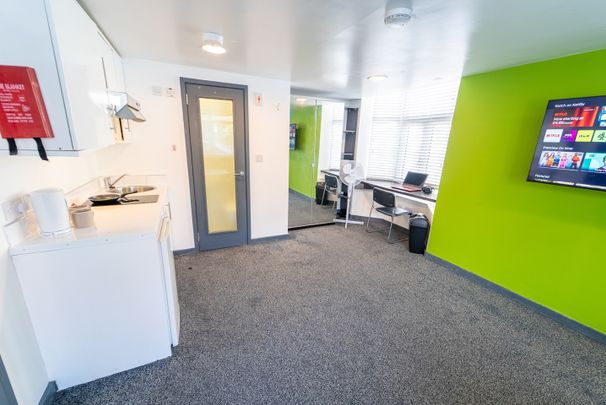 Studio Flat, Dale Road, B29 - Photo 1