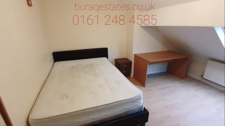 4 bedroom semi-detached house to rent - Photo 4