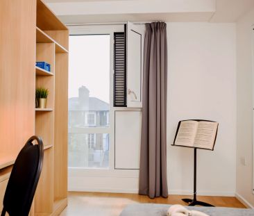 Standard Shared Bathroom - Photo 4