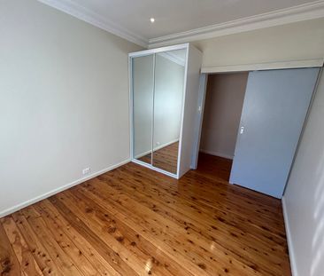 3 BEDROOM HOME! - Photo 2