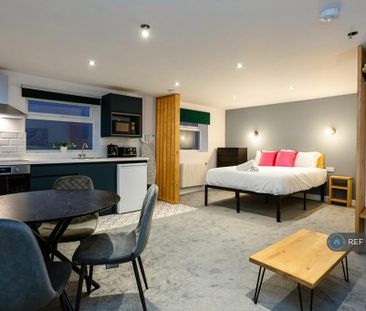 Studio to rent - Photo 6