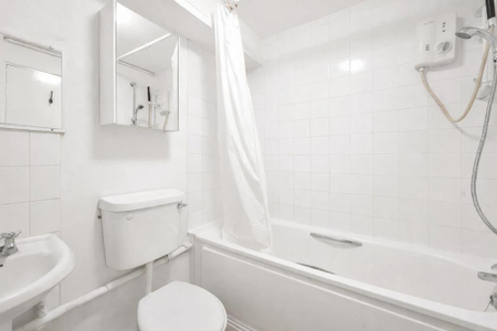 1 bedroom flat to rent - Photo 3