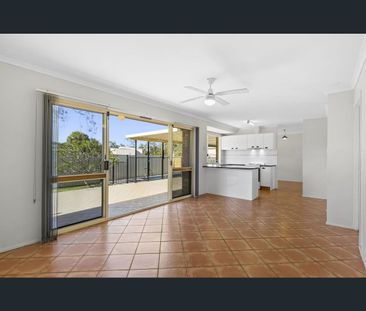 4 Loxton Court, Helensvale, Qld 4212 - Photo 1