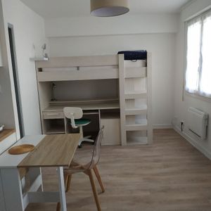 Location Appartement 1 pièce 21m² - Photo 2