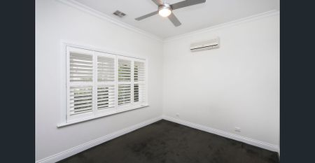 An Irresistible Seddon Address! - Photo 2