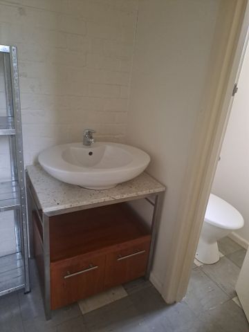 Blackburn North - Photo 4