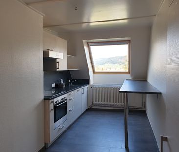 Grand appartement de 4,5 pièces avec ascenseur au centre du village - Photo 4