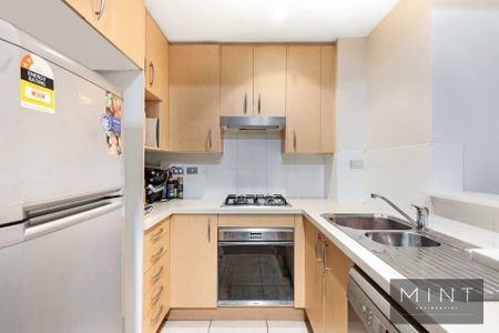 Spacious and Modern Living at Its Finest! - Photo 4