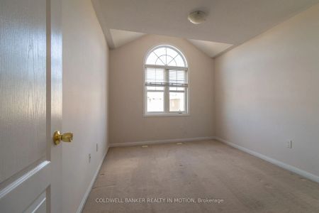 Condo Townhouse For Lease | W9258450 - Photo 3