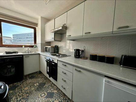 1 bedroom flat to rent - Photo 5