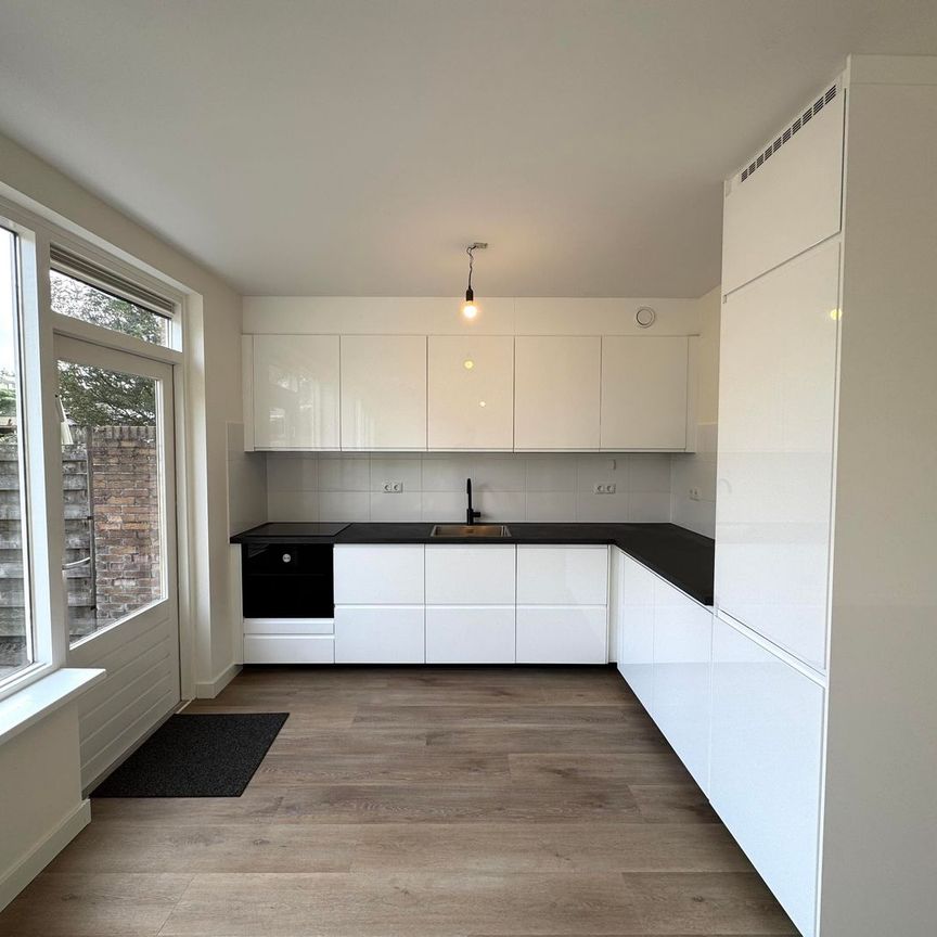 Loefzij 67, Stad en Lande, 1276HK, Huizen - Photo 1