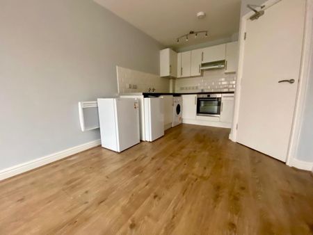 1 bedroom flat to rent - Photo 3