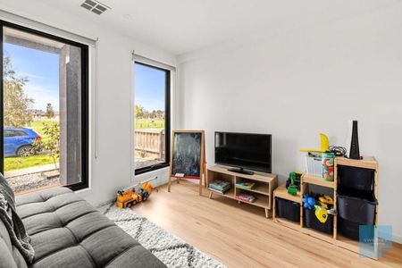 Stunning 4 bedroom family home - Photo 3