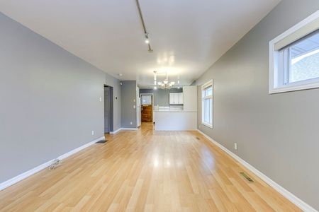 For Lease - 5188 Maple Street, Niagara Falls, Ontario - Photo 4