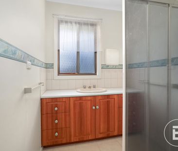 NEAT THREE BEDROOM HOME WITH RECENT COSMETIC UPGRADES - Photo 5