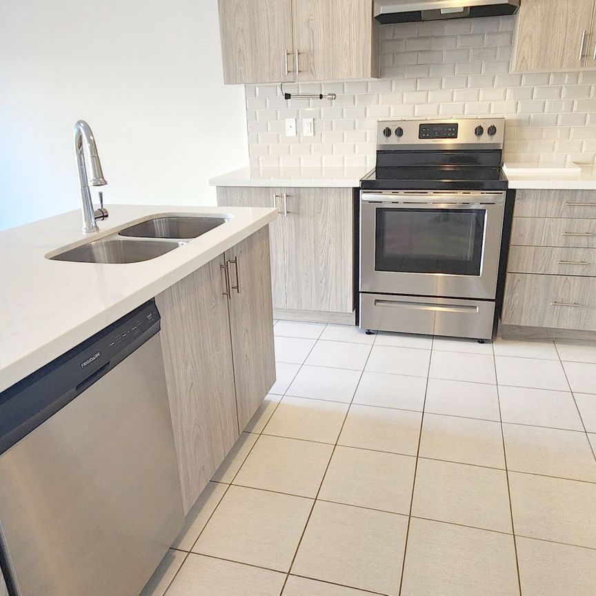 For Lease - 10 pinot Crescent, Hamilton, Ontario - Photo 1