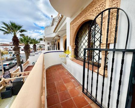 TRIPLEX FOR RENT, 3 BEDROOMS AND 3 BATHROOMS IN TORREVIEJA - Photo 4