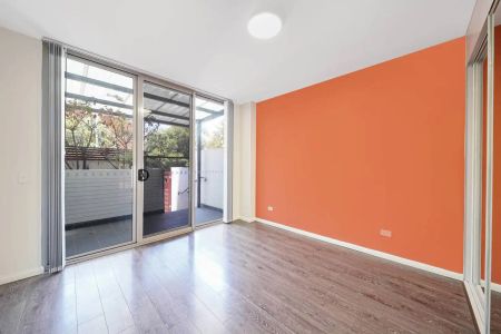 “Luxurious 3-Bedroom Ground Floor Apartment” - Photo 2