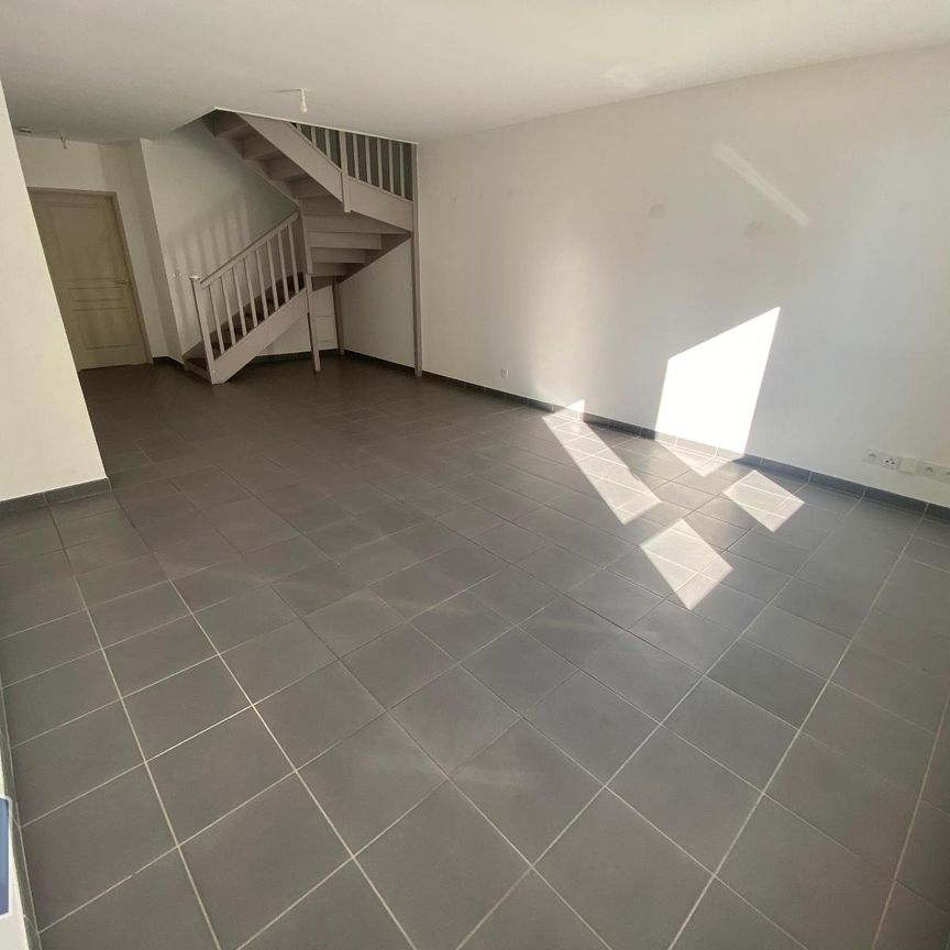 Location Appartement 5 pièces 142m² TOULON 83000 - Photo 1